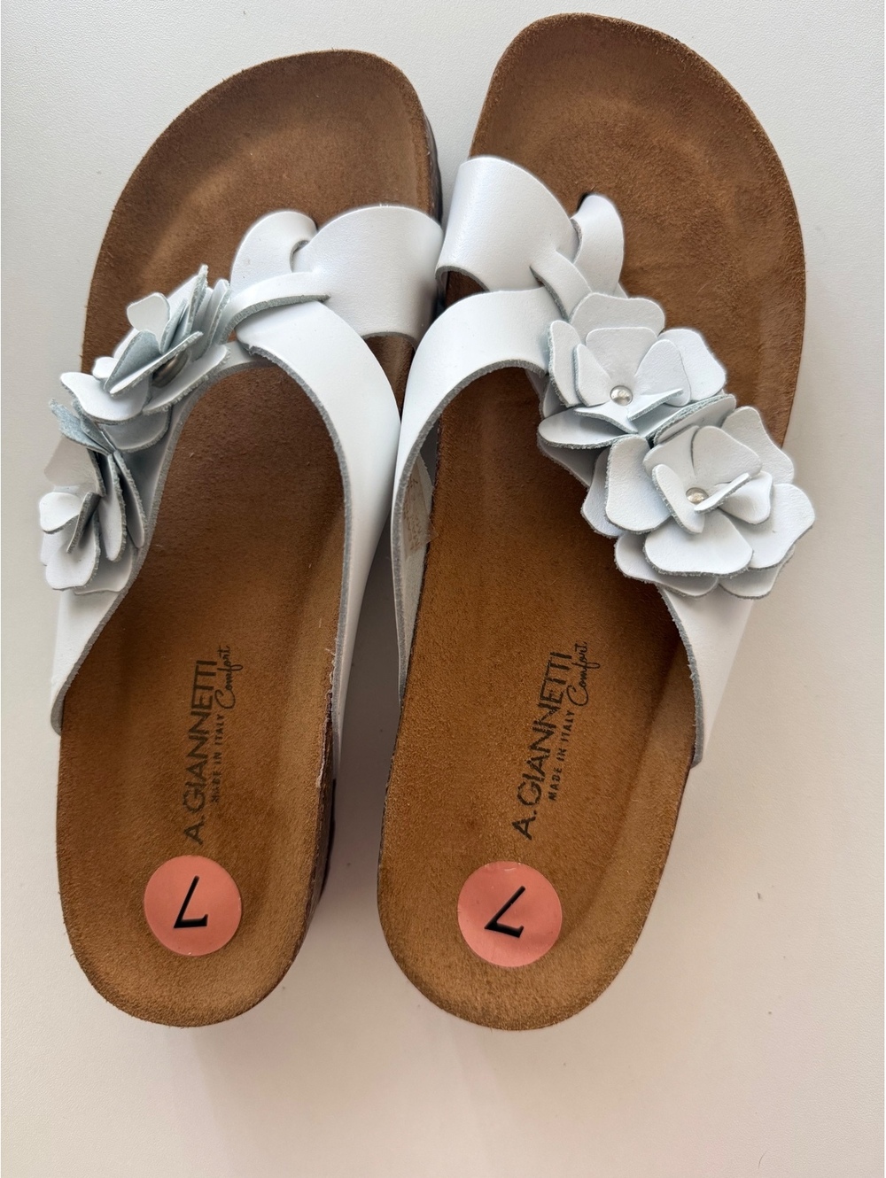 A. Giannetti Women's White Leather Floral Slide Sandals Size 7 Comfortable Footb